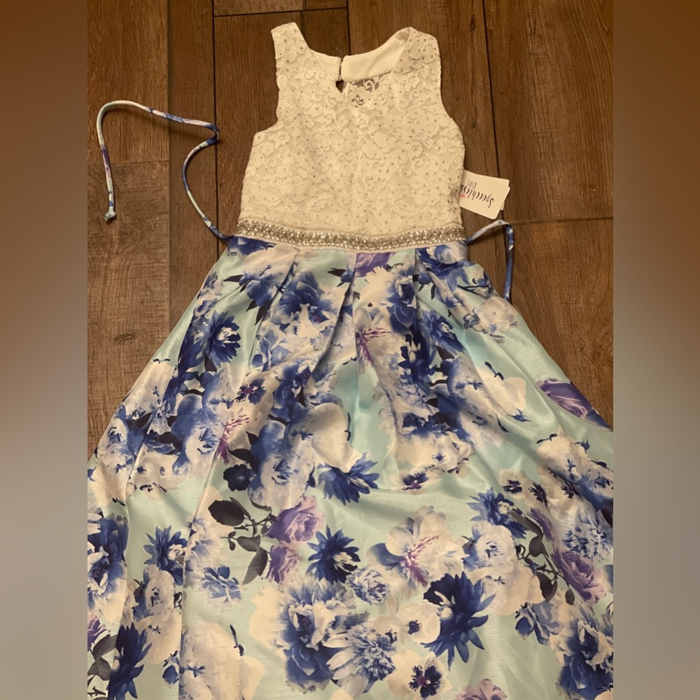Speechless-long floral and white sequined top semi formal dress